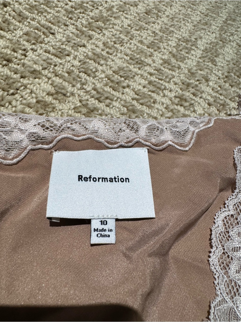 Reformation Aliceyn Silk Top in Macadamia - Size 10 - Picture 5 of 6